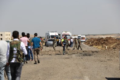 Diyarbakır'da Askeri Aracın Geçişinde Patlama Açıklaması 2 Şehit