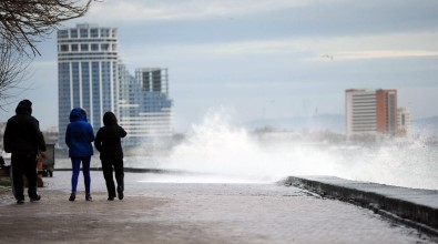 İstanbullulara 'Fırtına' Uyarısı