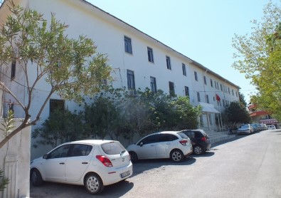 Milas'ta Eski Devlet Hastanesi Yıkılıyor
