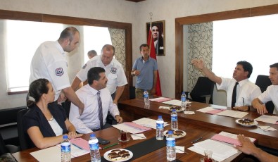 Antalya'da Gergin Toplantı