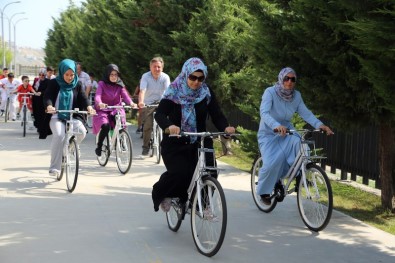 Başakşehir Spor Parkı'na Vatandaşlar İçin 50 Bisiklet Yerleştirildi