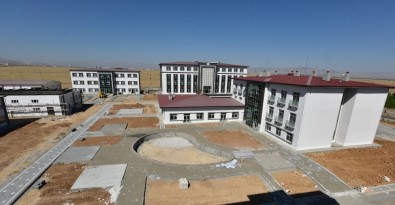 Başkan Gürkan, DSİ'nin Yeni Hizmet Binasında İncelemelerde Bulundu