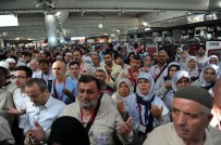 ŞEHİT YAKINI - İlk Hacı Kafilesini İstanbul Müftüsü Uğurladı