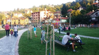 İzmit Belediyesi Travnik'e Park Yaptırdı