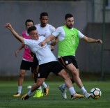METİN OKTAY - Galatasaray, Antalyaspor Maçı Hazırlıklarını Sürdürdü