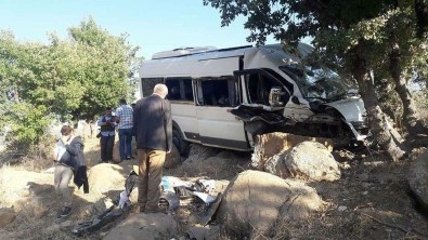 Nemrut Dağı Yolunda Kaza Açıklaması 11 Yaralı