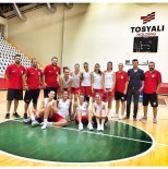 BILYONER - Tosyalı Toyo Osmaniye, İzmit'te Turnuvaya Katılacak