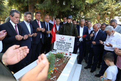 Adıyaman'da Şehitlik Ve Şehit Aileleri Ziyaret Edildi
