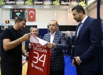 Cumhurbaşkanı Erdoğan'dan 12 Dev Adam'a ziyaret