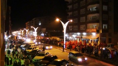 Erciş'te Bayrak Ve Fener Alayı Yürüyüşüne Büyük İlgi