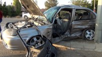 İki Otomobil Çarpıştı Açıklaması 8 Yaralı