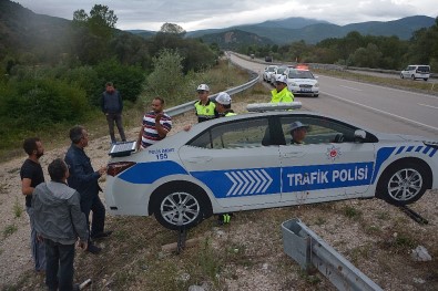 Karabük'te İki Kara Noktaya Maket Polis Aracı Yerleştirildi