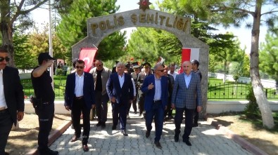 Karaman'da Şehitlik Ziyareti