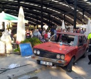 Otomobil Pazar Yerine Daldı Açıklaması 2'Si Çocuk 3 Yaralı