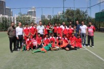 ZEKERİYA BİRKAN - Romansporlu Çocuklara Bayram Hediyesi