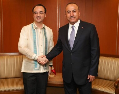 Dışişleri Bakanı Çavuşoğlu'nun Filipinler Temasları Sürüyor