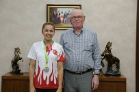 ULUSLARARASI OLİMPİYAT KOMİTESİ - Dünya Oyunları'nda İkinci Olan Seda Duygu Aygün Başkan Kurt'u Ziyaret Etti