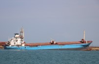 KARGO GEMİSİ - Karaya Oturan Gemi Mahkeme Kararını Bekliyor