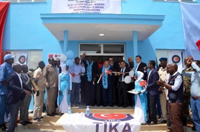 TİKA-HAK-İŞ İşbirliğinde Somali'de İşçi Sendikaları Binası Hizmete Açıldı