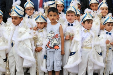 Yozgat'ta 62 Çocuk İçin Sünnet Şöleni Gerçekleştirildi