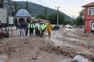 Isparta'da Şiddetli Yağış 25 Evde Zarara Yol Açtı