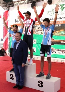 Başbakan Yardımcısı Bekir Bozdağ, Ulusal Dağ Bisikleti Yarışması Ödül Törenine Katıldı