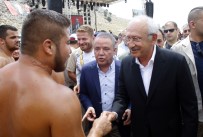 NİYAZİ NEFİ KARA - Kılıçdaroğlu Antalya'da yağlı güreşleri izledi