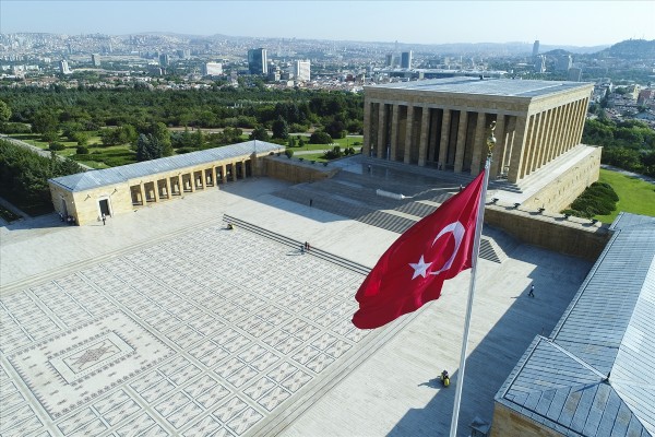 'Anıtkabir'e gözümüz gibi bakıyoruz'