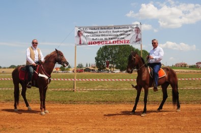 Devrekani'de Geleneksel At Yarışları Düzenlendi