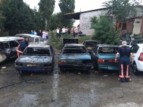 Güngören'de Park Halinde Bulunan 6 Otomobil Alev Alev Yandı