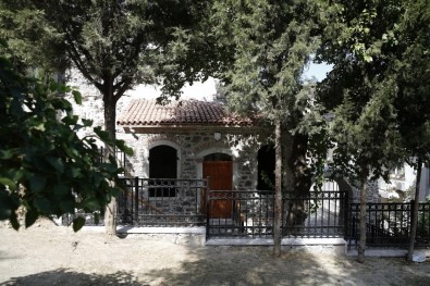 İzmir'deki Tarihi Kilise Kitap Yuvası Olacak