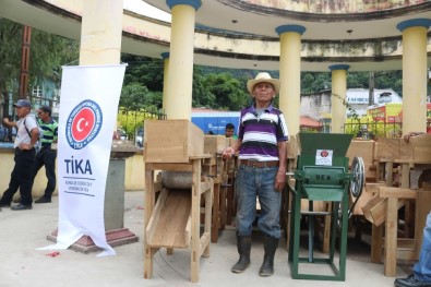TİKA'dan 850 Kahve Üreticisi Maya Yerlisi Çiftçiye Ekipman Desteği