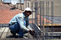 İNŞAAT İŞÇİLERİ - İnşaat İşçilerinin Sıcak Mesaisi