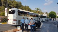 MOTORLU TAŞITLAR VERGİSİ - Sahte Plaka Kullanan 2 Servis Aracı Trafikten Men Edildi