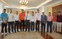 İBRAHIM ÇIFTÇI - Vali Azizoğlu, Başarılı Sporcuları Ödüllendirdi