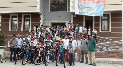 Yaz Okuluna Katılan Minikler Bisikletlerine Kavuştu