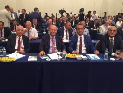 Başkan Özakcan, Ankara'daki Toplantıya Katıldı