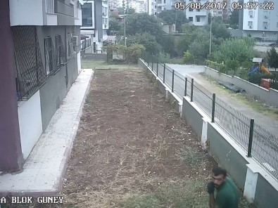 Çaldığı Kadın Çantasıyla Yüzünü Kapattı Polisten Kaçamadı