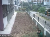 ALİŞAN - Çaldığı Kadın Çantasıyla Yüzünü Kapattı Polisten Kaçamadı