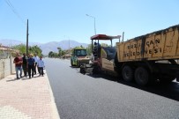 KANALİZASYON ÇALIŞMASI - Şehit Albay Faruk Sungur Caddesinde Asfalt Çalışmaları