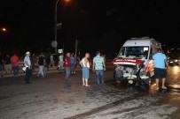 Ambulans Otomobillere Çarptı Açıklaması 6 Yaralı