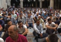 BAYRAM NAMAZI - Azerbaycan'da Camiler Doldu Taştı