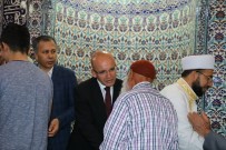 Başbakan Yardımcısı Şimşek, Bayram Namazını Gaziantep'te Kıldı