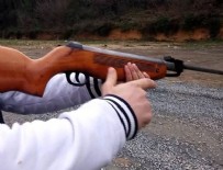 BAYRAM ŞEKERİ - Bayram şekeri toplayan çocuğa tüfekle ateş etti