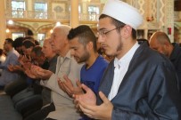 BAYRAM HAVASI - Eskişehir'de Bayram Namazında Camiler Doldu