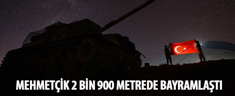 Mehmetçik 2 bin 900 metrede bayramlaştı