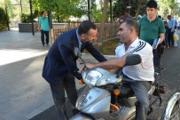 KABRISTAN - Şanlıurfa'da Vatandaşlar Cami Ve Mezarlıklara Akın Etti