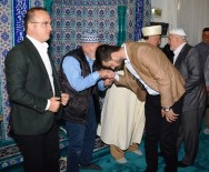 BAYRAM NAMAZI - Turan, Bayram Namazını Subaşı  Köyünde Kıldı