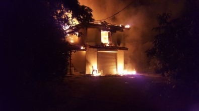 Manavgat'ta Ev Yangını