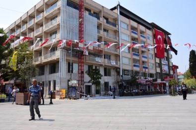Alaşehir Belediyesi Yeni Hizmet Binası İçin Gün Sayıyor